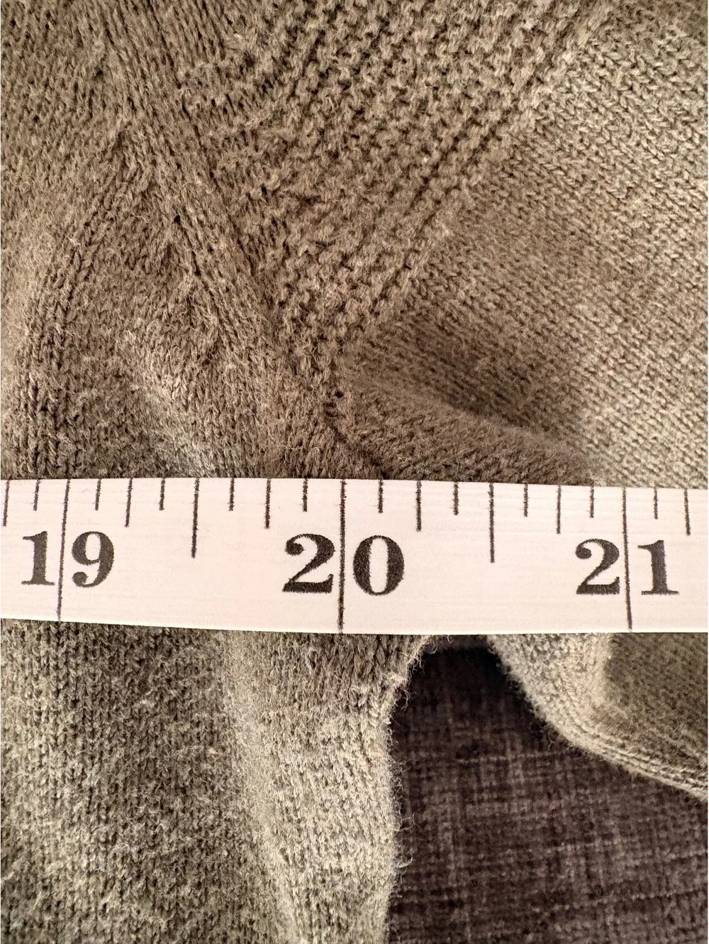 Banana Republic Men's Olive Green Pullover Sweater Medium